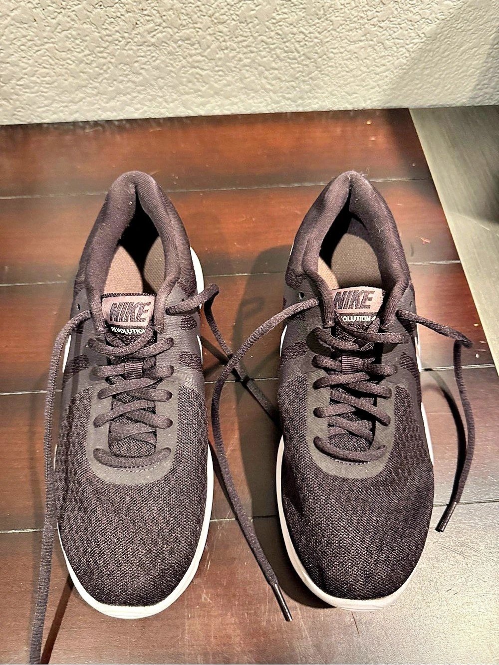 Nike Revolution 4 Black Sneakers